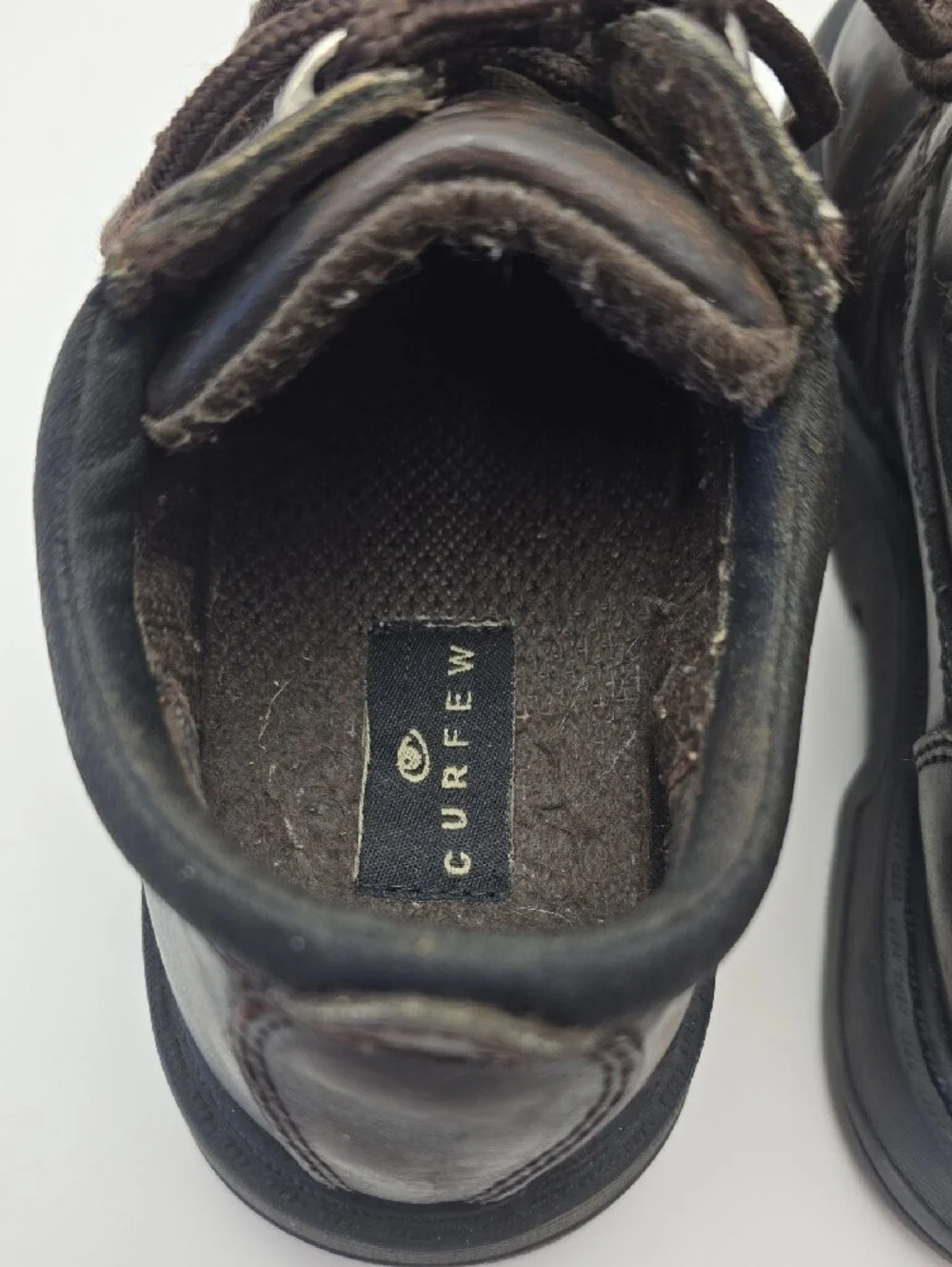 Curfew Boy's Brown Dress Shoe in Size 1 Model/SKU BY4157/31-0536